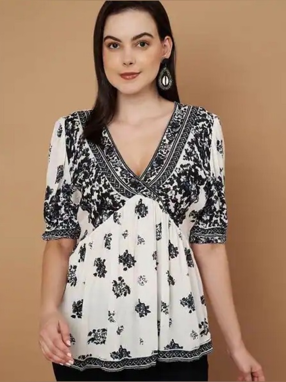 NWT Etc. White & Black Floral Print Crepe V Neck Blouse